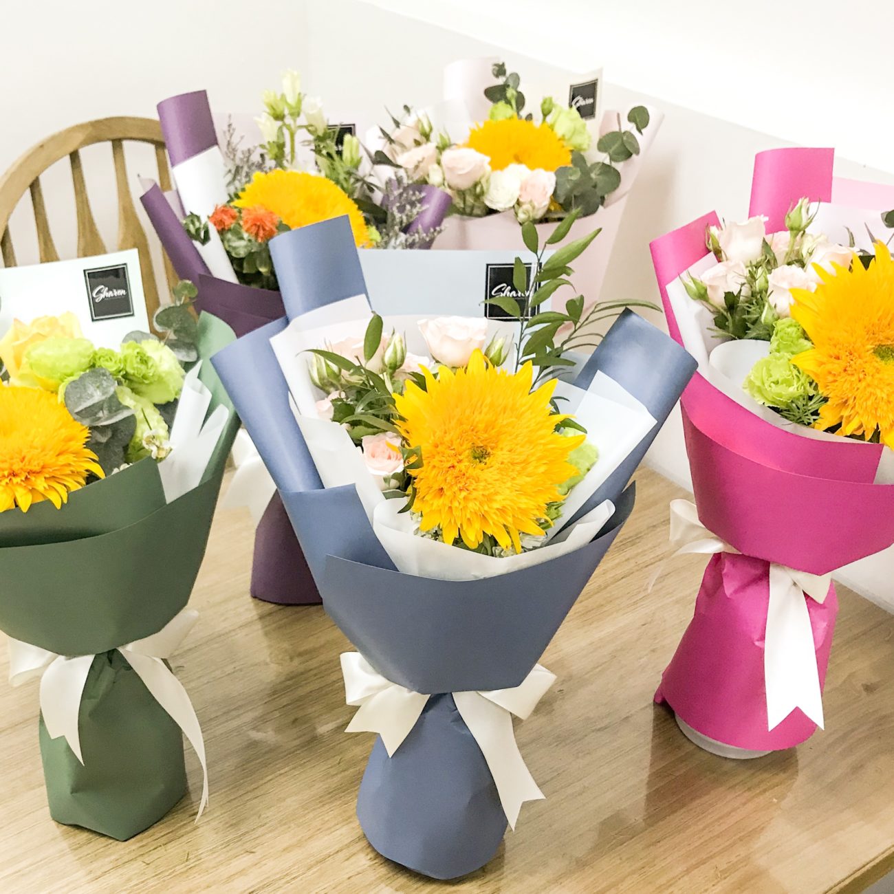 TeddyBearBear Sunflower Mini Bouquet – Rose of Sharon